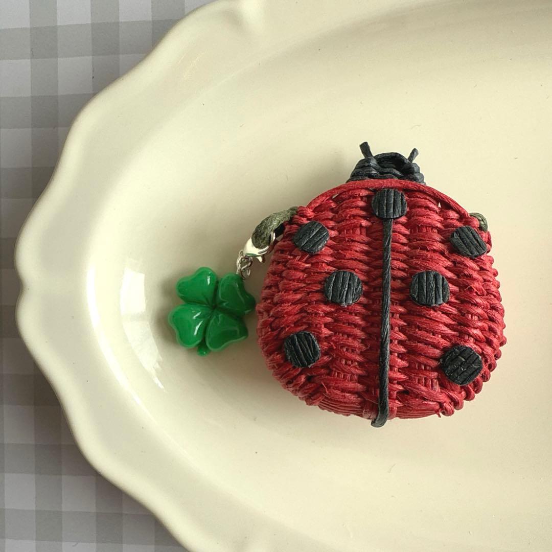 はちしゃん、くおっか、てんとうむししゃんぽしぇっと