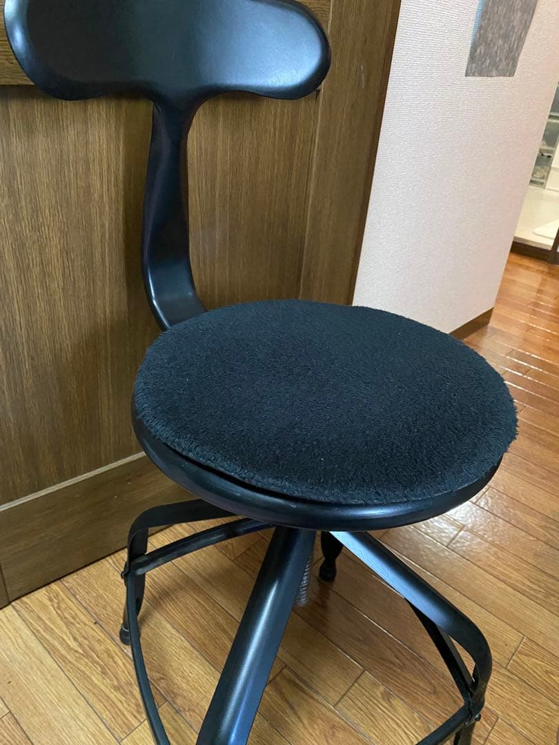 ニコルチェア　関家具　アイアン　スツール