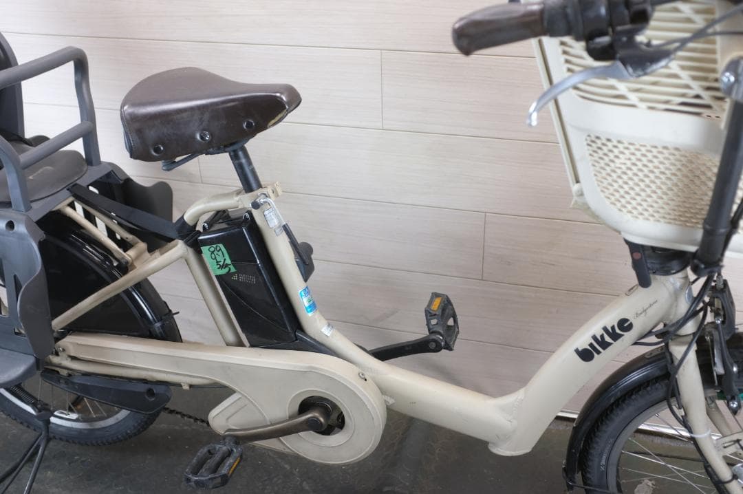 電動自転車 ブリヂストン製　BIKKEⅡ　 20インチ 3段変速 8.9Ah