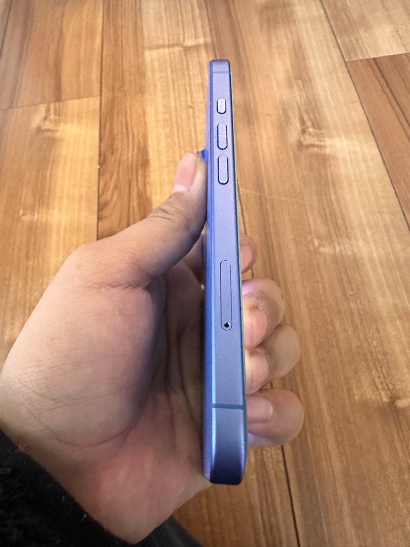 『美品』iPhone16 256gb ウルトラマリン　SIMフリー