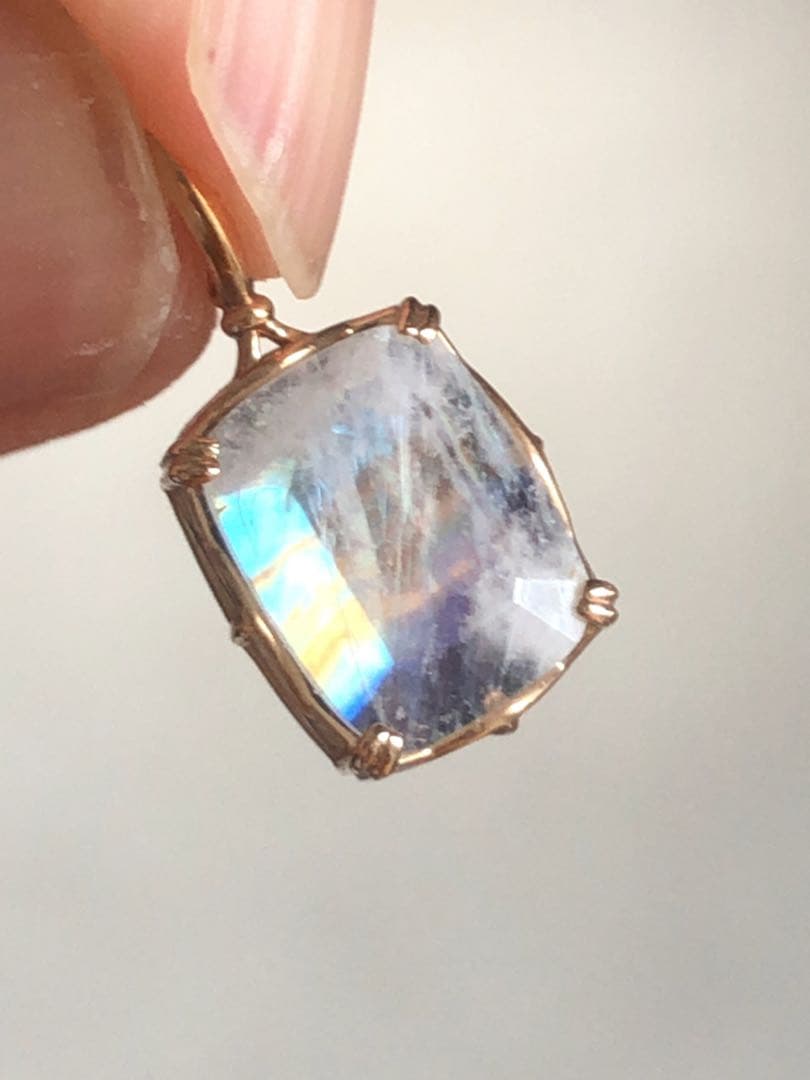 美品♡アガット K10 アンバー.ラブラドライト リバーシブルチャーム《証明書付