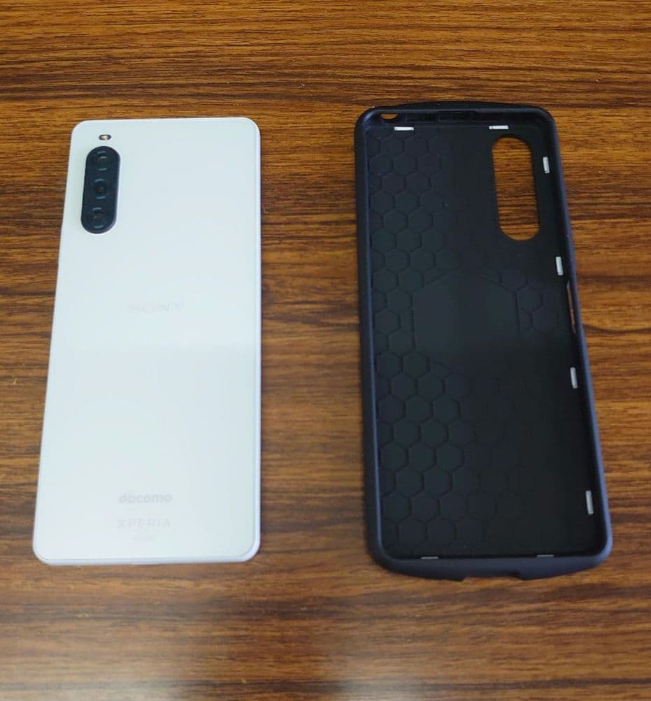 【新同品+ケース】DOCOMO・Xperia10Ⅴ・SO52Ｄ・ホワイト
