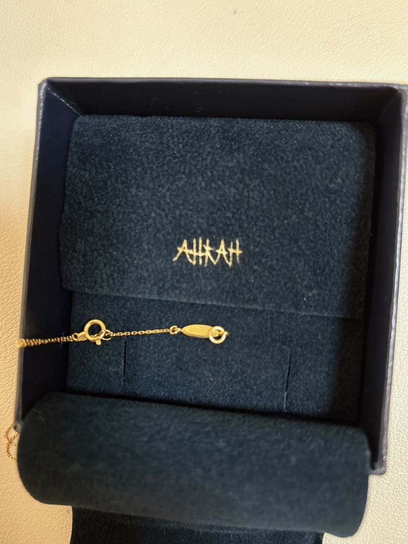 AHKAH アーカーハートパヴェネックレス