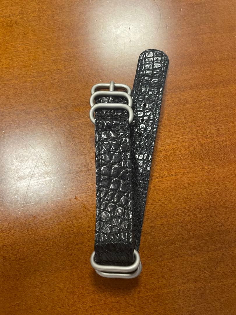 『THE SOLE』 クロコダイル製NATOベルト　20ミリ　ブラック