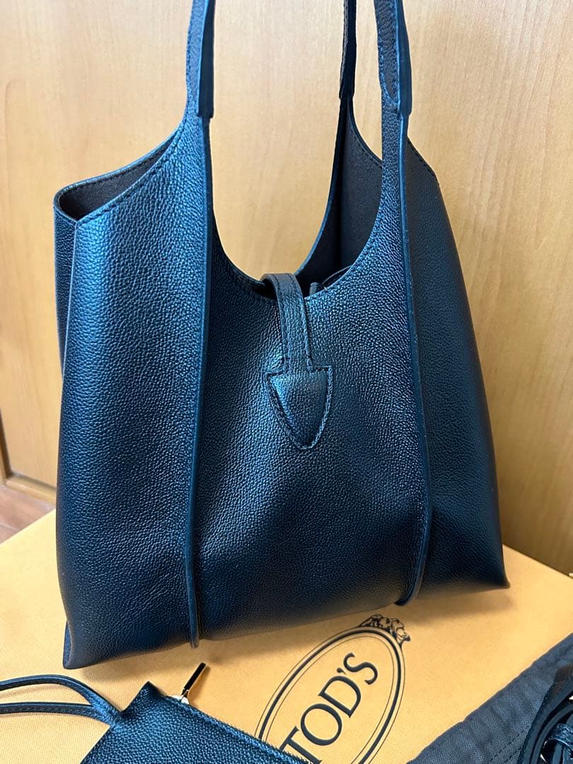 Tタイムレス レザーショルダーバック ミニ ブラック