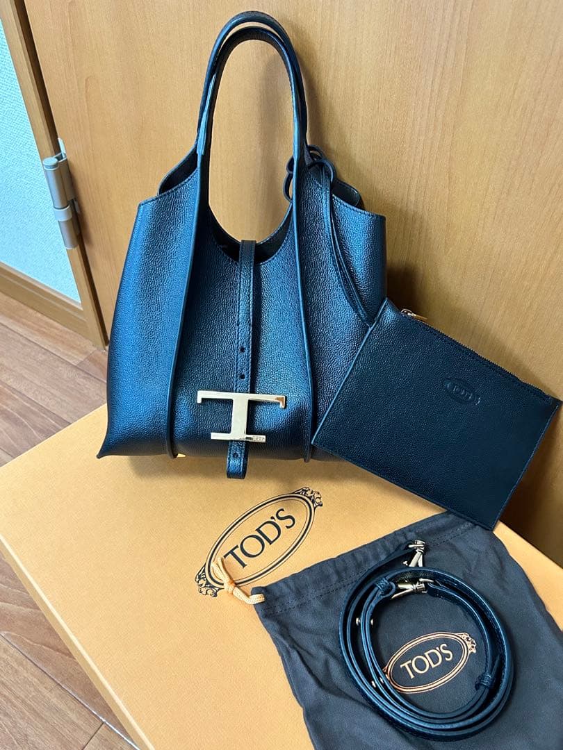 Tタイムレス レザーショルダーバック ミニ ブラック