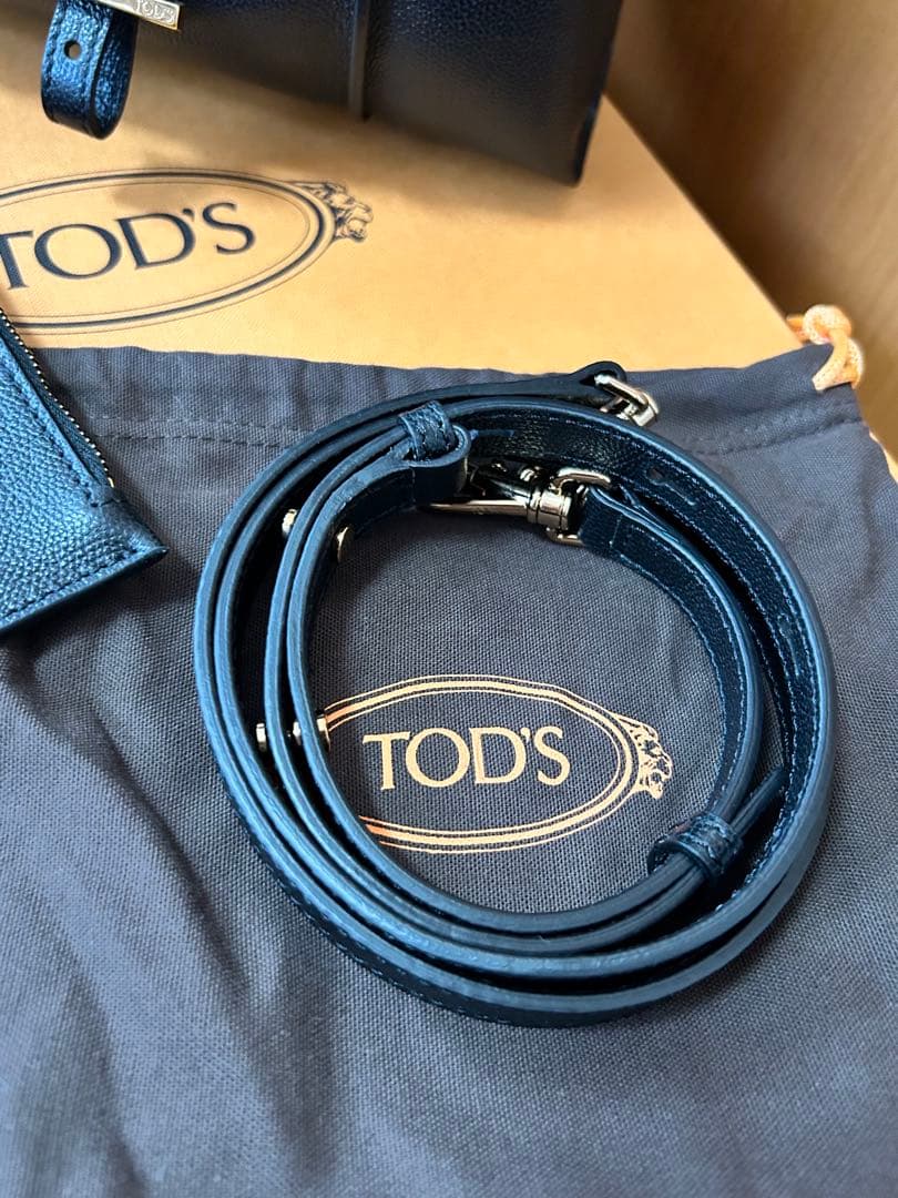 Tタイムレス レザーショルダーバック ミニ ブラック