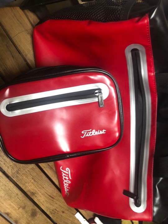 タイトリストゴルフバックとセカンドバッグ
