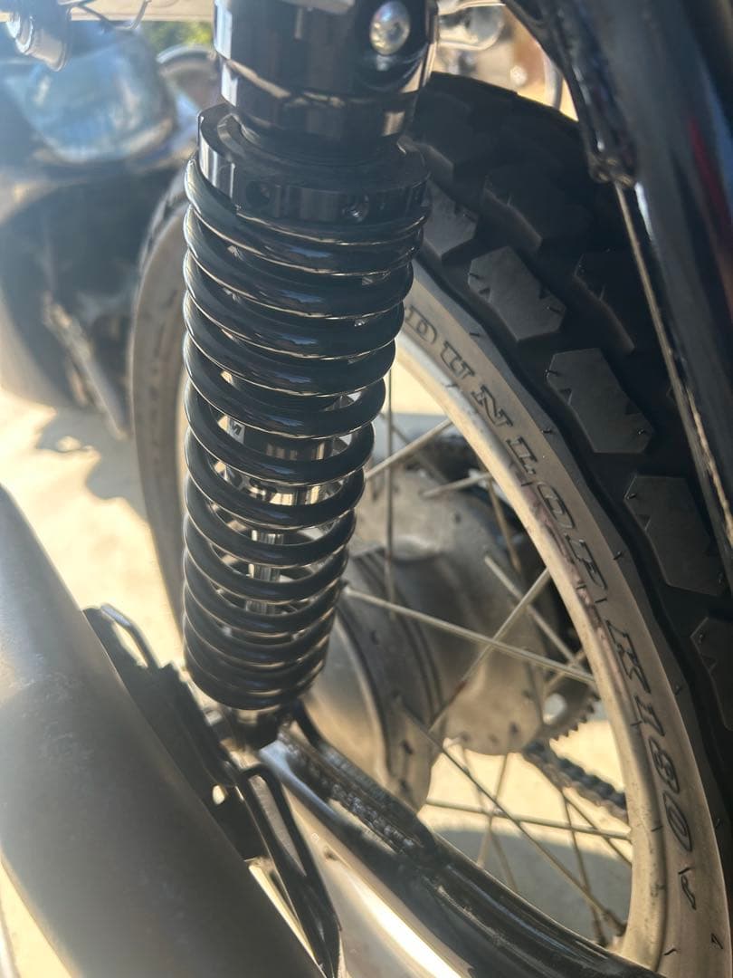 YSS風リアサスペンション　sr400 Ｍ　vmx オフロード　トラッカー