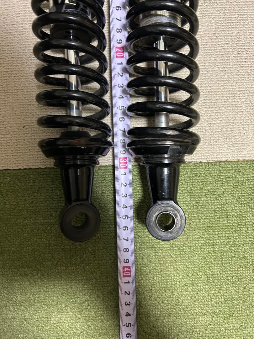 YSS風リアサスペンション　sr400 Ｍ　vmx オフロード　トラッカー