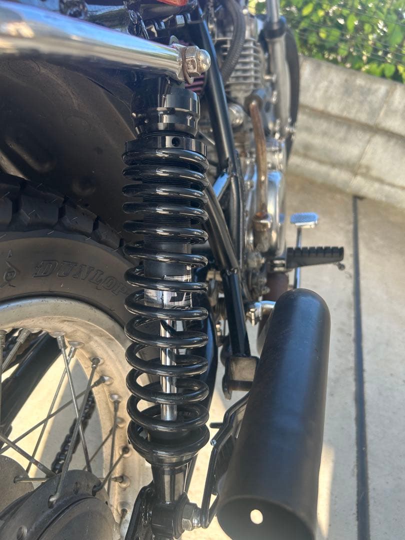 YSS風リアサスペンション　sr400 Ｍ　vmx オフロード　トラッカー