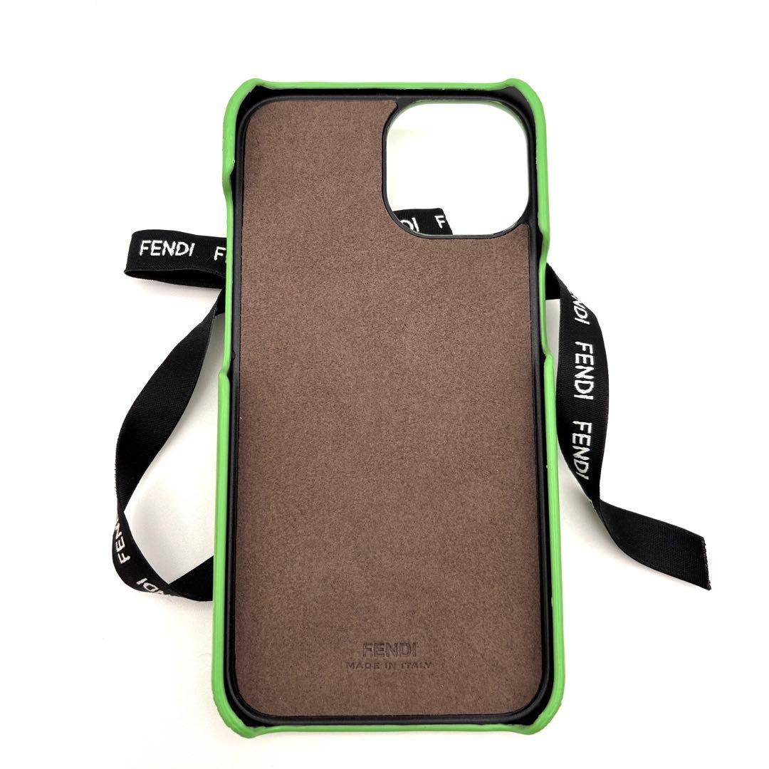 極美品 フェンディ iPhone15 ケース ロゴ レザー エメラルドグリーン