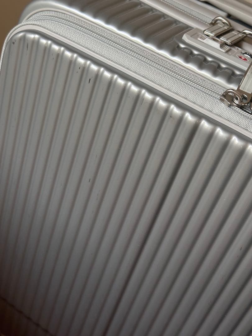 イノベーター スーツケース Mサイズ フロントオープン 55L