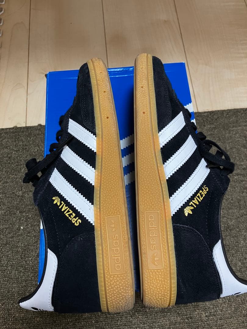 フリークスストア　アディダス　ハンドボール スペツィアル　24.5