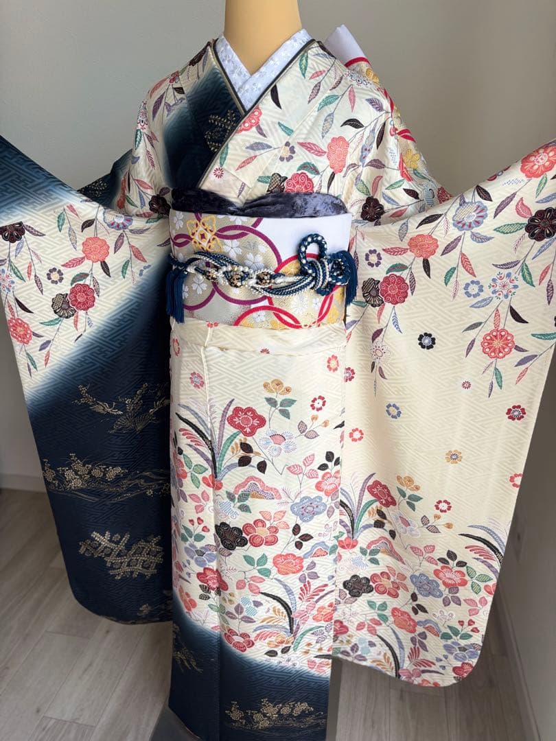 ニコニコ 　　♡ 振袖フルセット（７点）　正絹振袖　成人式　クリーニング済