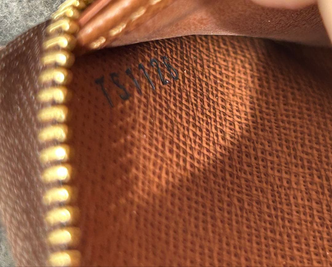 【極美品】　ルイヴィトン モノグラム　 パース 小銭入れ カードケース