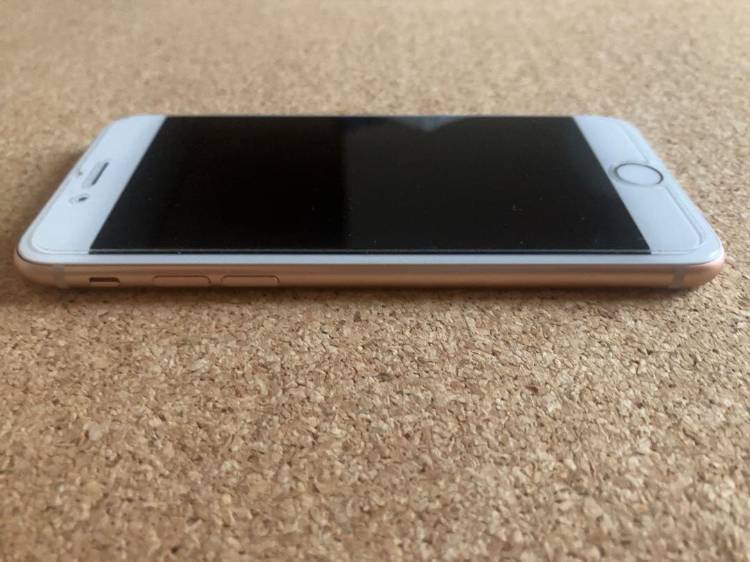 Apple iPhone8 ピンクゴールド