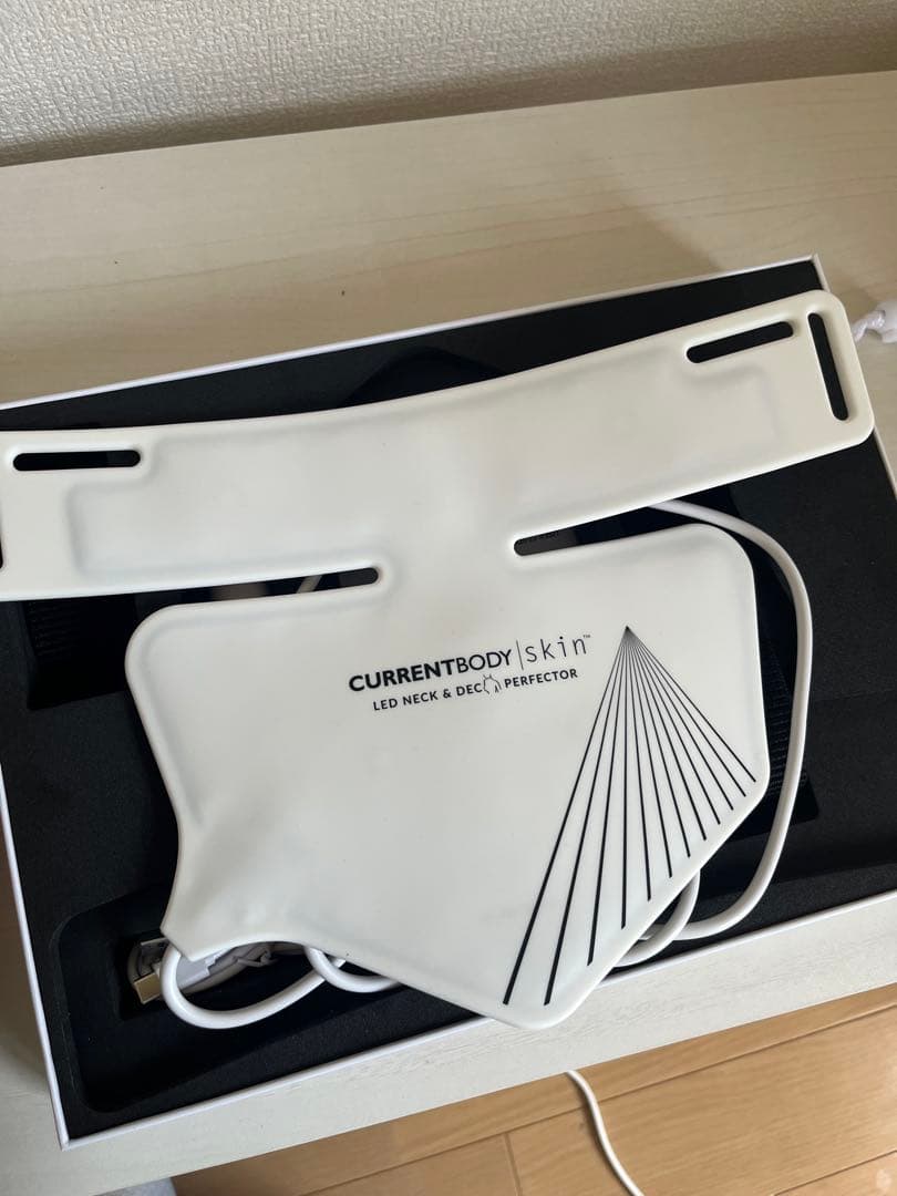 CurrentBody skin LEDネック＆デコルテ マスク