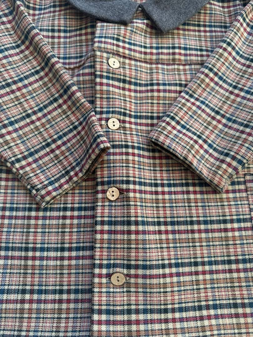 トップス HELLO LUPO