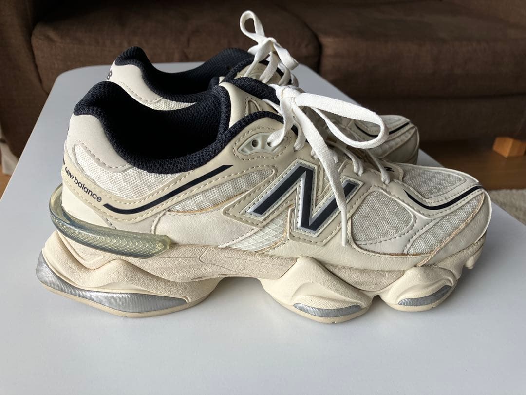 靴 newbalance U 9060 DUA 24cm