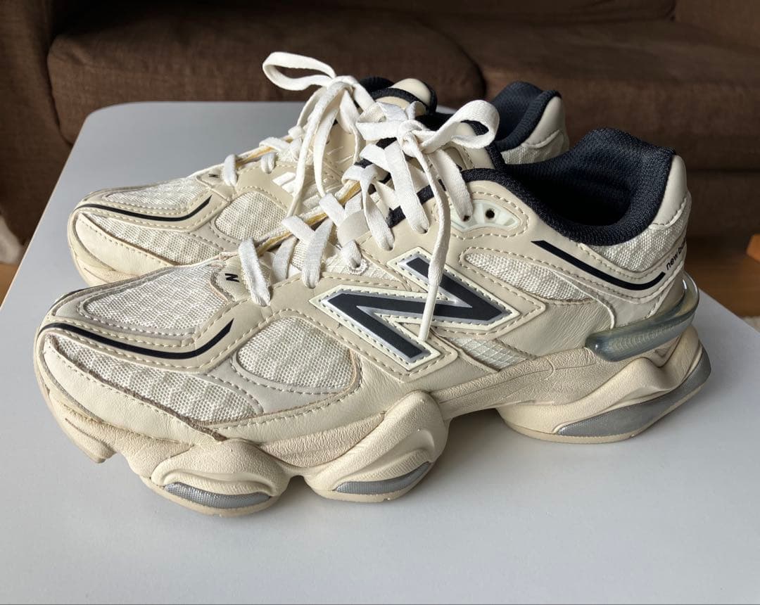 靴 newbalance U 9060 DUA 24cm