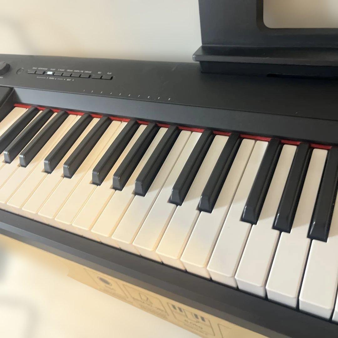 ほぼ未使用 YAMAHA キーボード Piaggero NP-35B