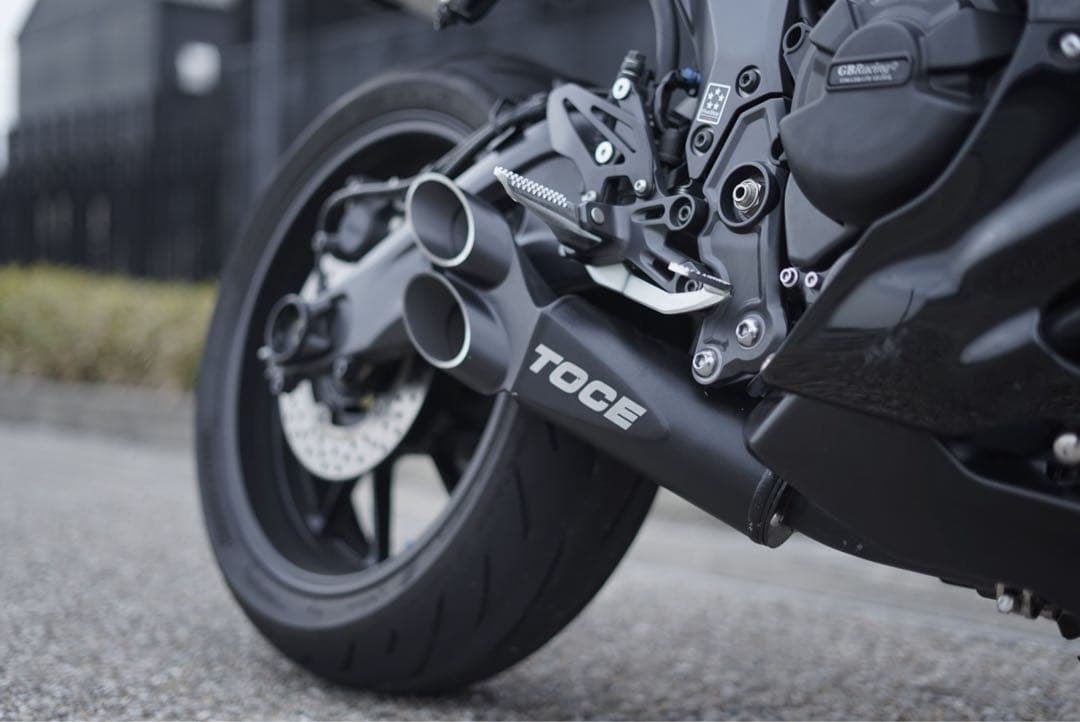 R7 TOCE デュアルエキゾーストフルエキマフラー