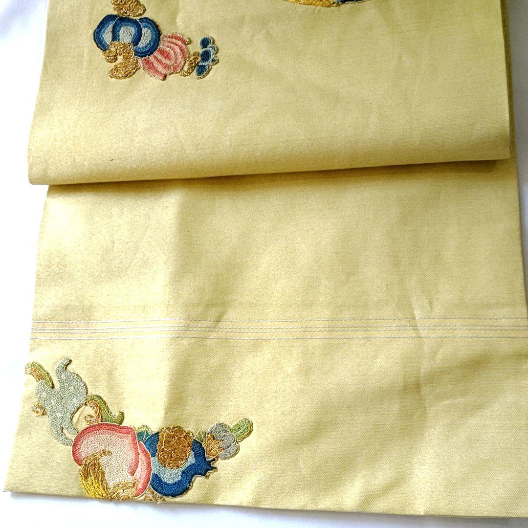 名古屋帯 蘇州刺繍 お太鼓柄