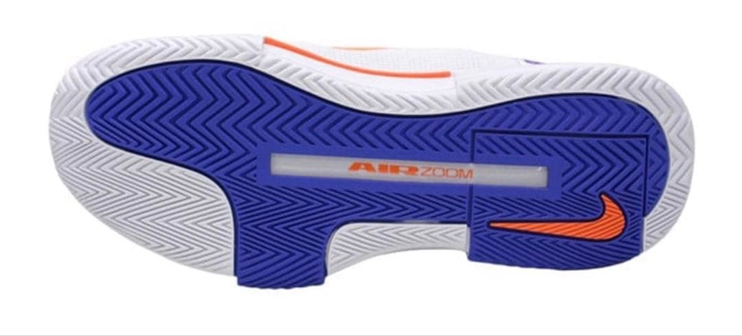 8/4値下げしました。 Nike challenge 1 テニス 26,5cm