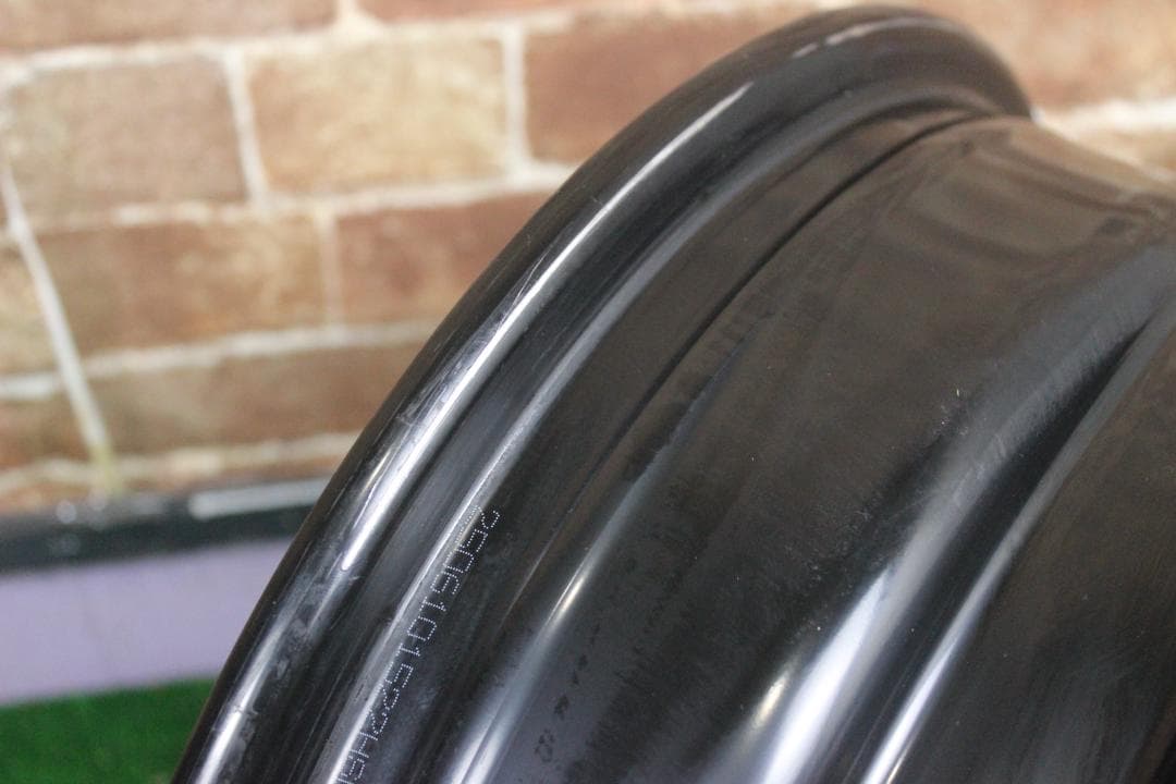 新車外し・ハイエース純正鉄ホイール　№１３８