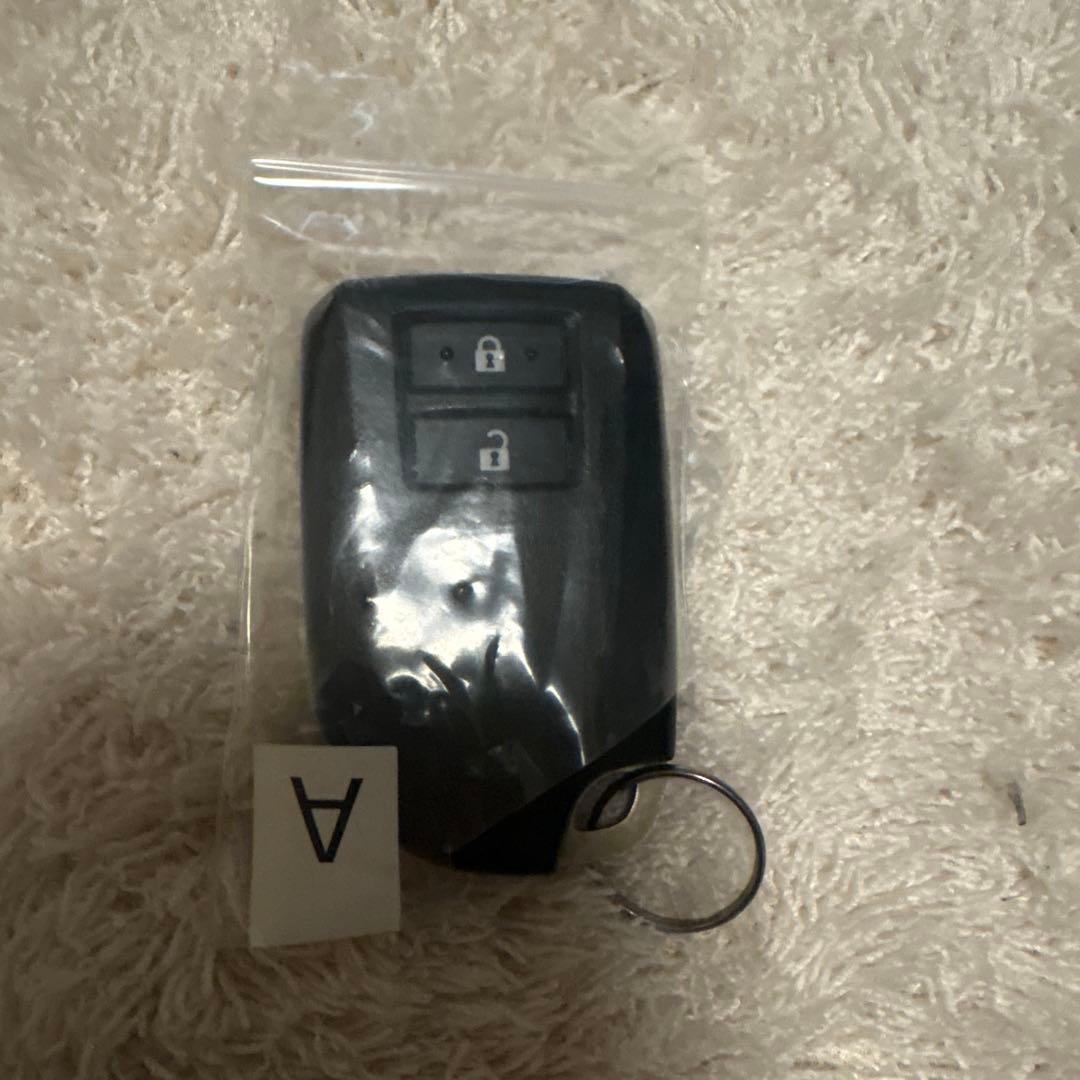 【美品】トヨタ スマートキー　ハイエースバン　レジアス 007-AF0105