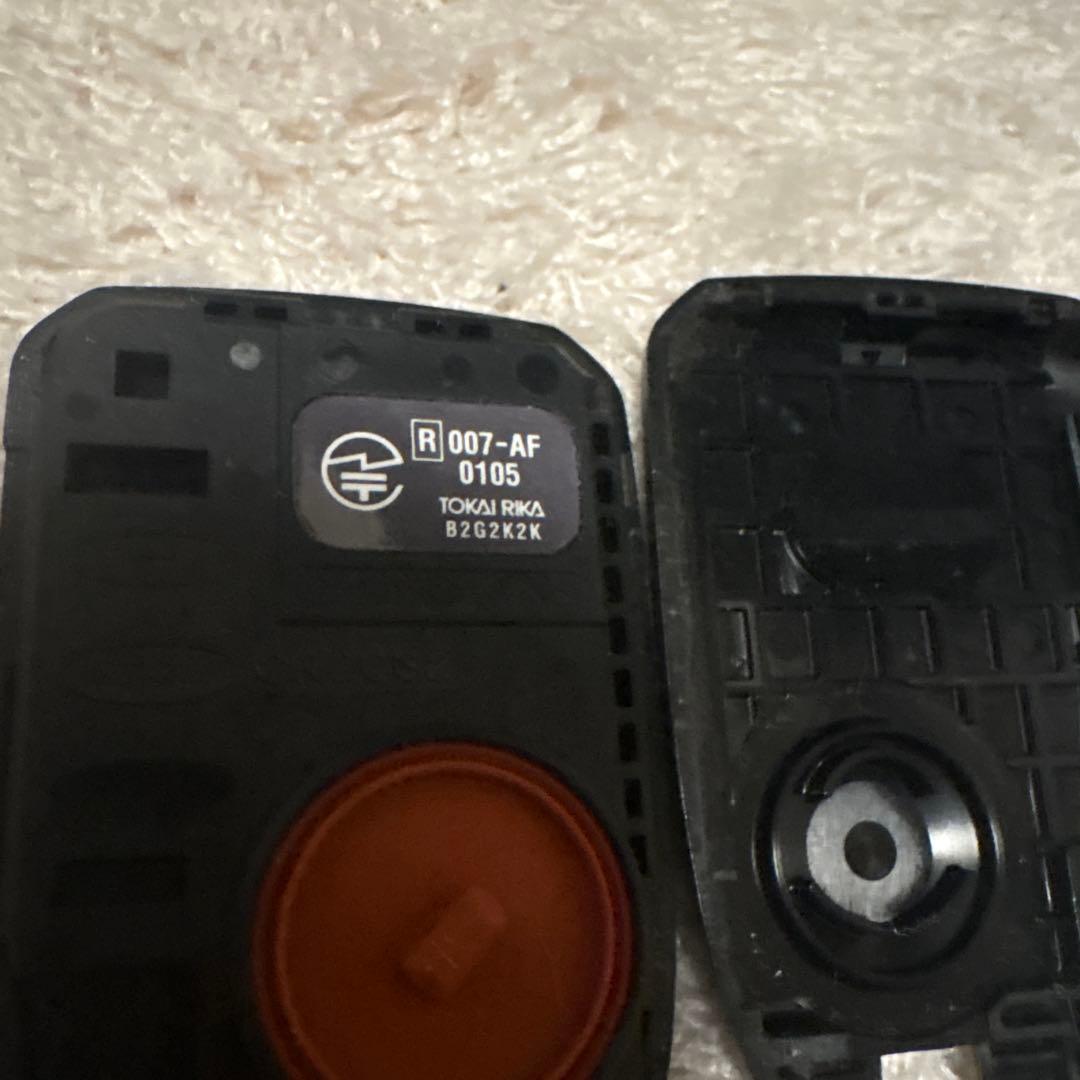 【美品】トヨタ スマートキー　ハイエースバン　レジアス 007-AF0105