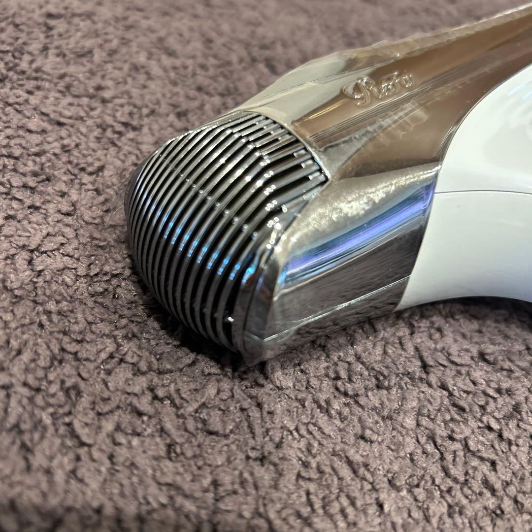 リファ　2024年　美品　ヘアドライヤー ホワイトシルバー　RE-AX-02A