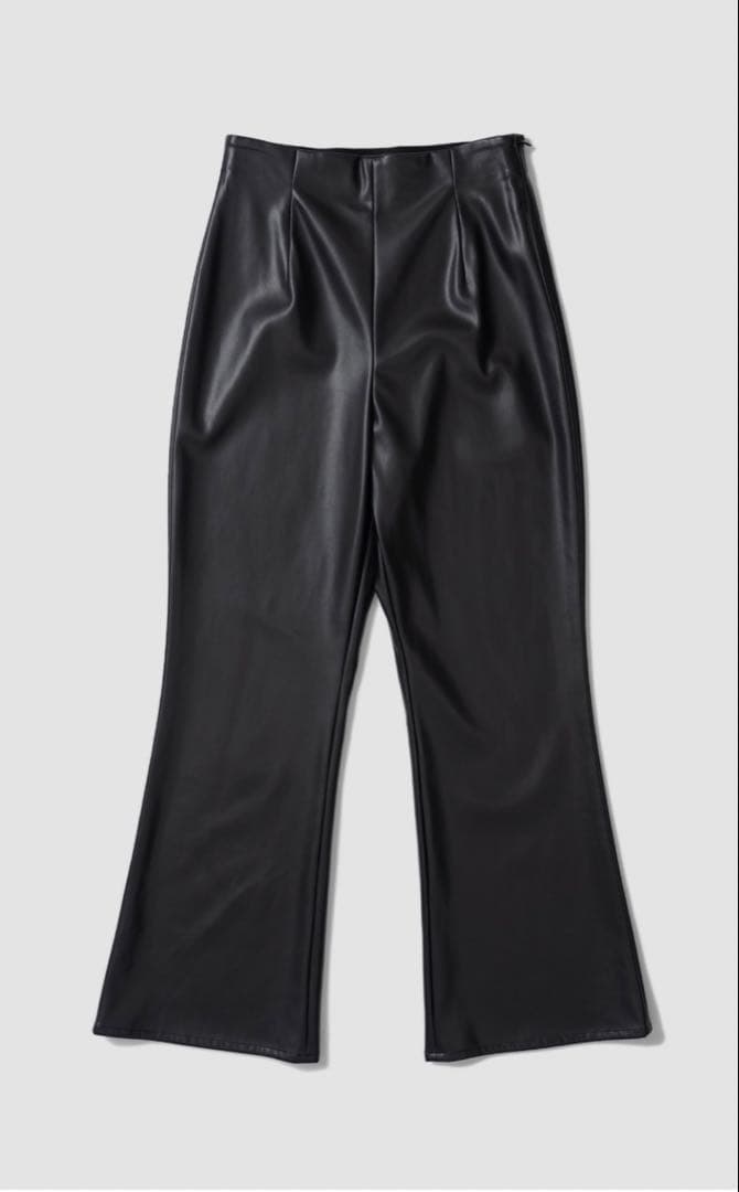 ❤️値下げご相談。未使用新品❤️エストネーションCOLUMNフェイクレザーパンツ