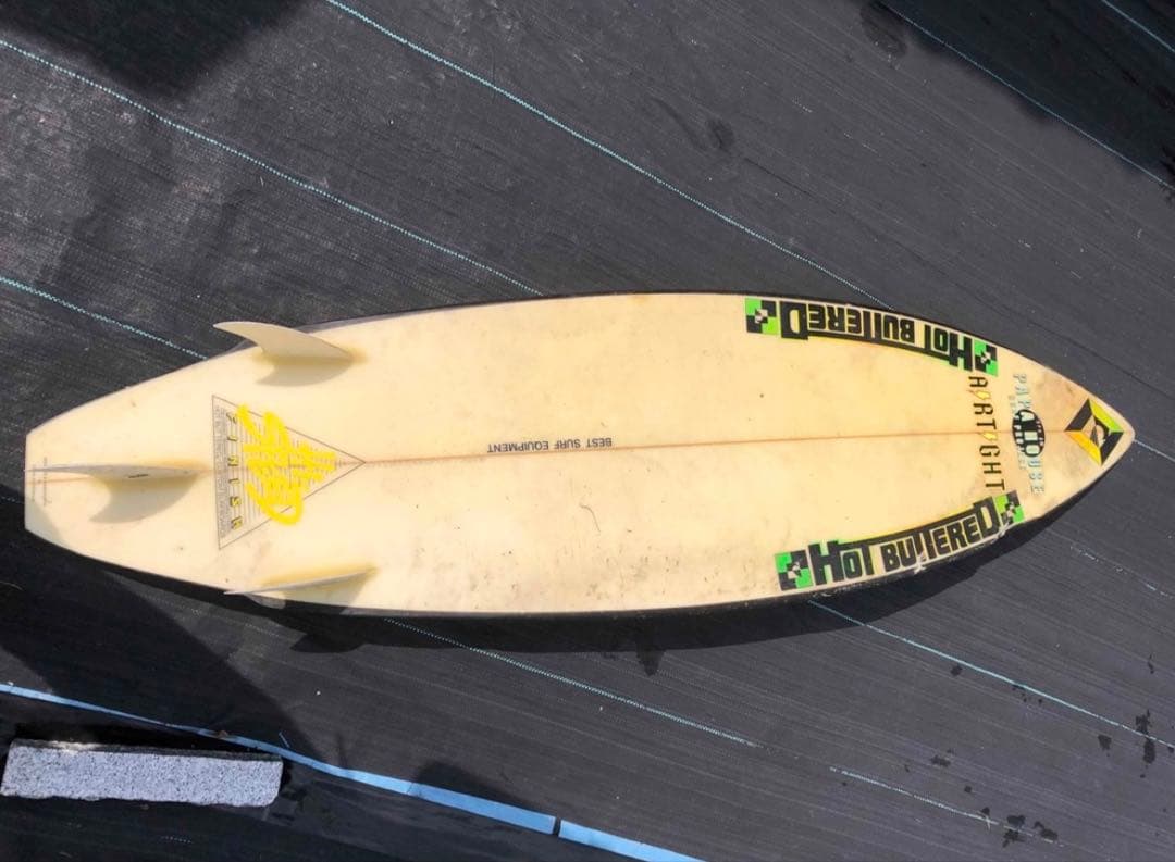 Hot Buttered ショートボード クリーム色