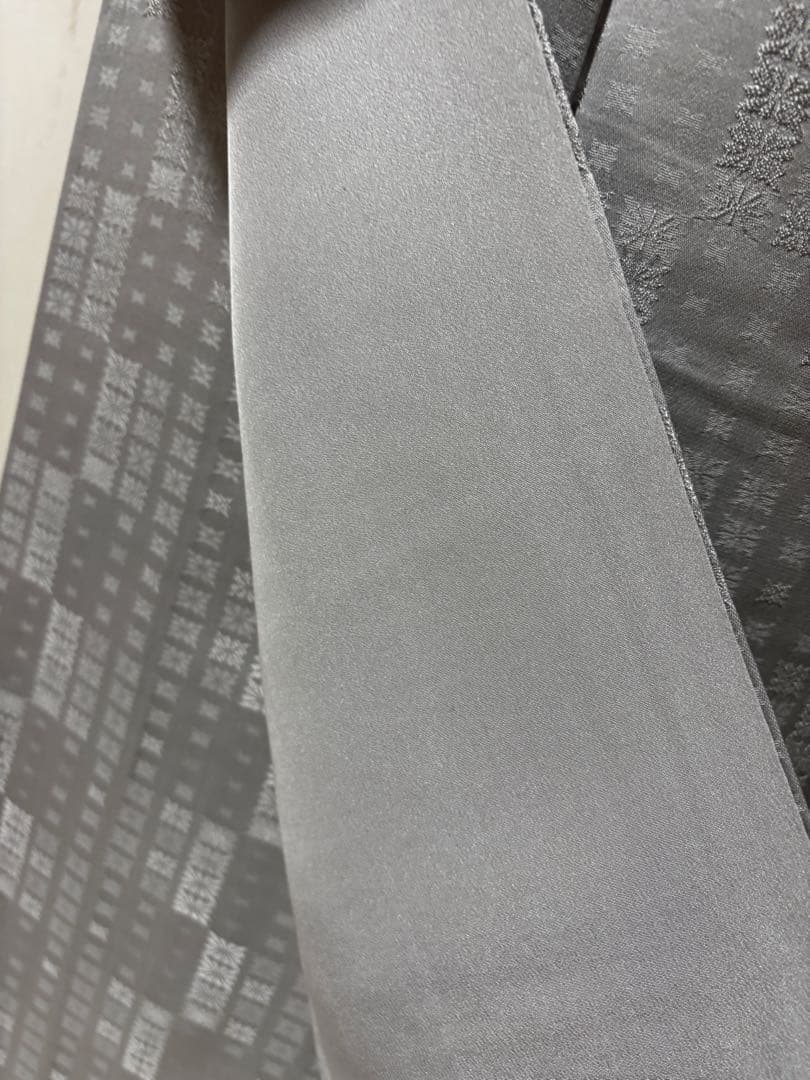 ★お洒落な地紋様の色無地着物　m4415