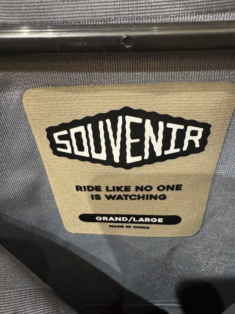 週末値下げ❕SOUVENIR スーベニア　スノーボードウェア　Lサイズ