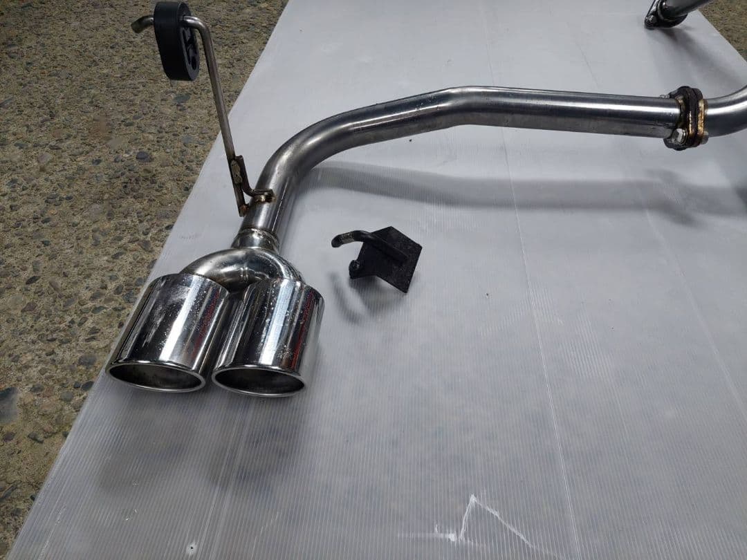 渡邊智也　　 ムーヴカスタム　4本出し　マフラー