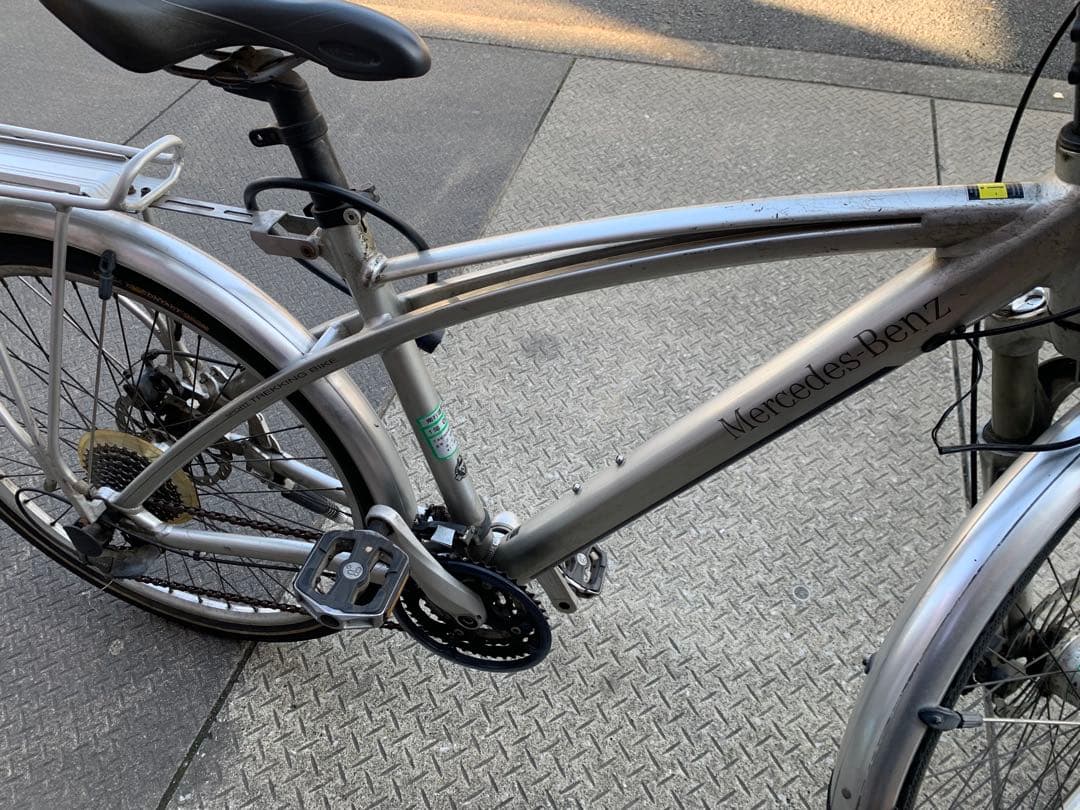 シルバー クロスバイク 前後照灯付き