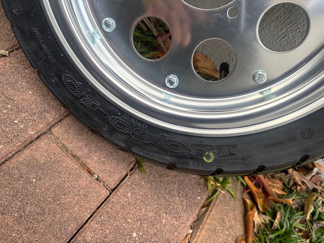 バイク　未使用アルミホイール 10インチタイヤ付き
