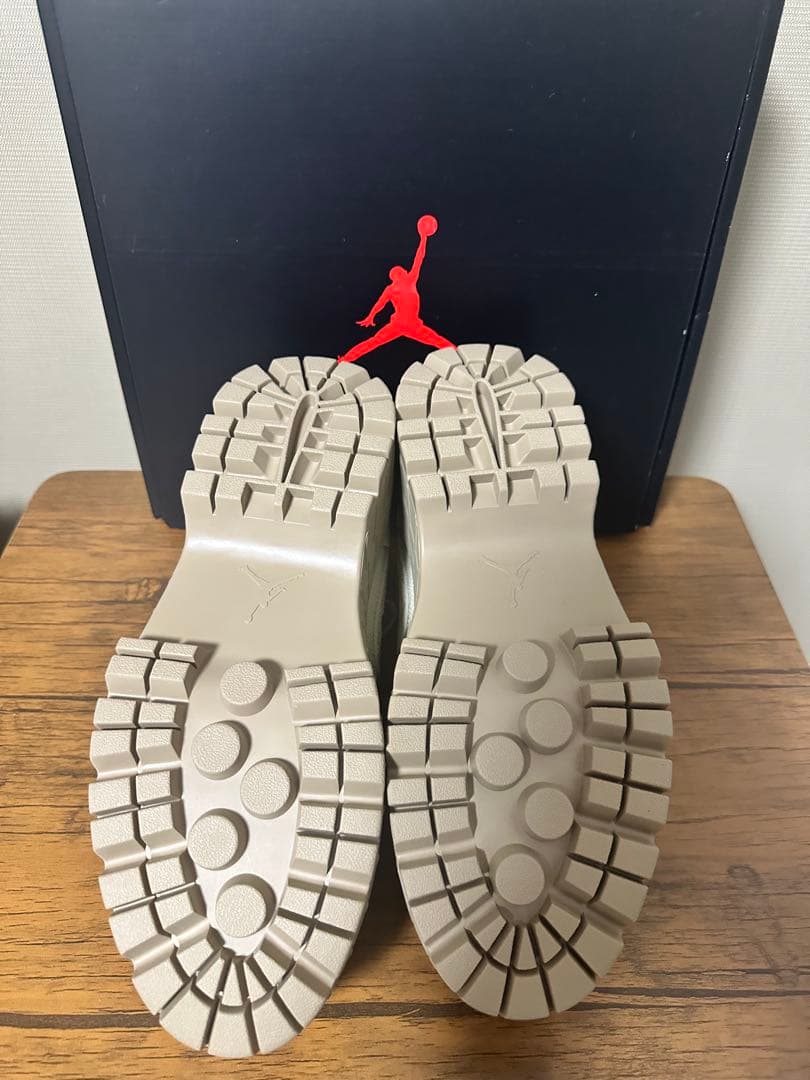 【新品・タグ・箱付】ナイキ ウィメンズ エア ジョーダン 1 ブルックリンLOW