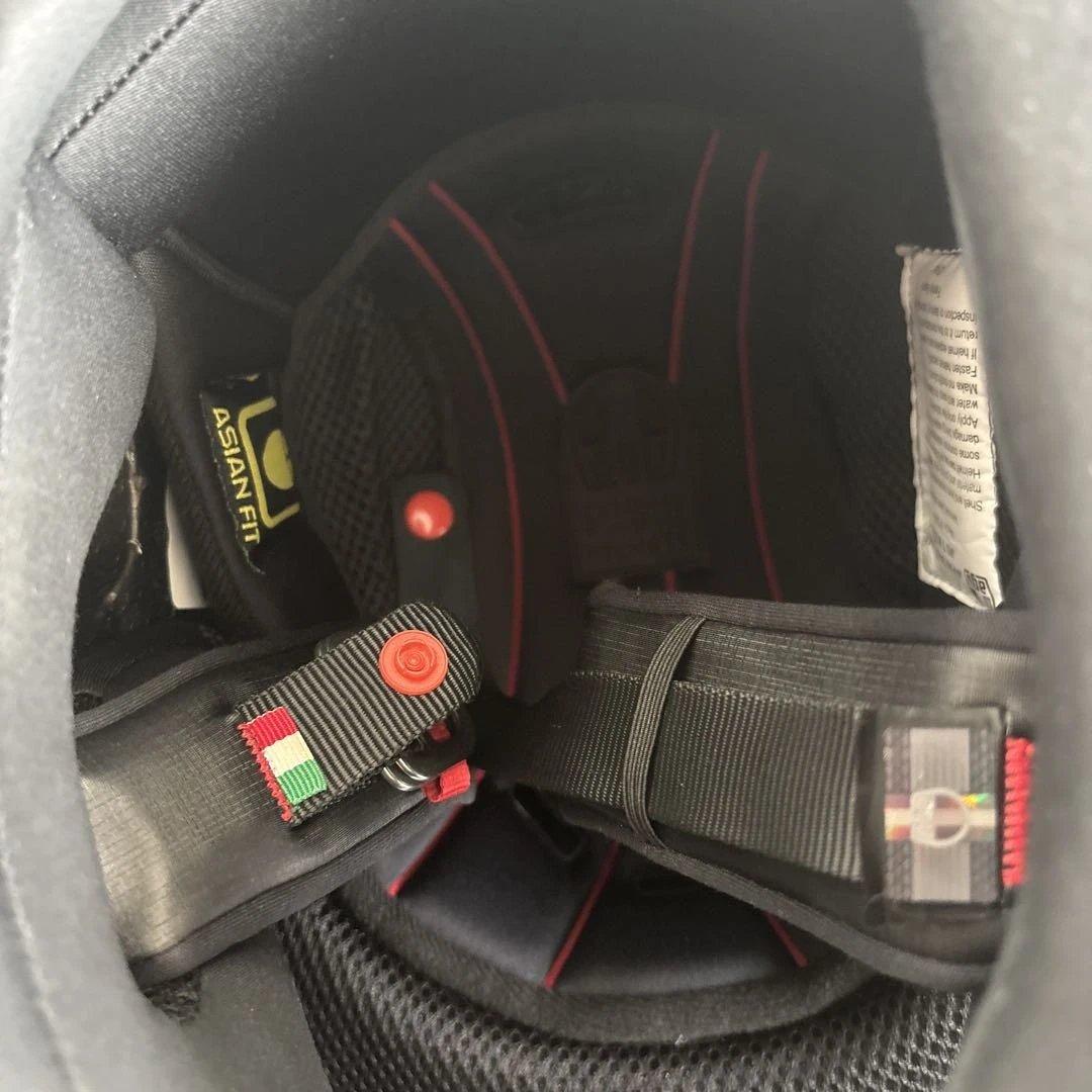 AGV フルフェイスヘルメット マットブラック　スモークシールド　バイク　再出品