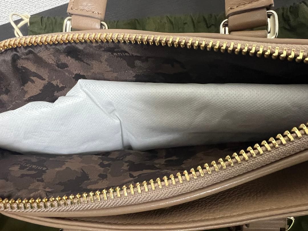 aniary コンパクトブリーフ Shrink Leather 美品