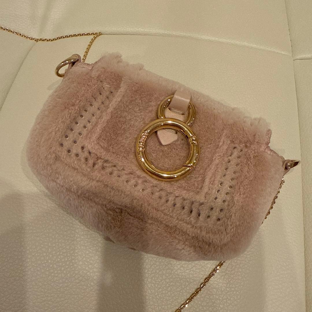 FENDIナノバケットチャーム