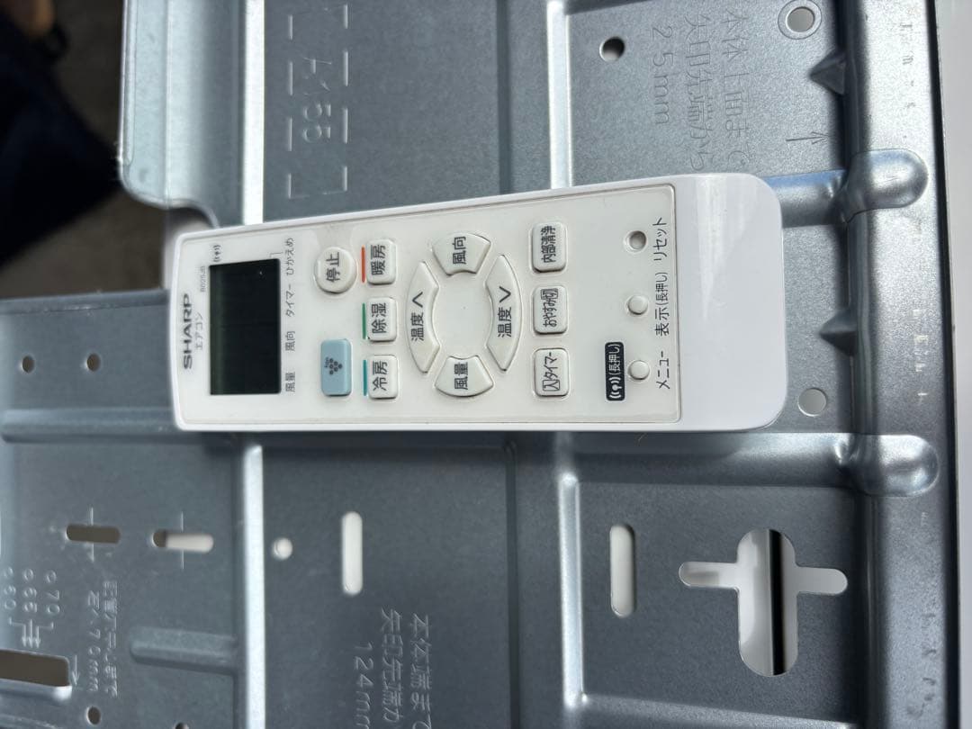 シャープ　ルームエアコン　AY-J22S-W 2019年製　100V 6畳