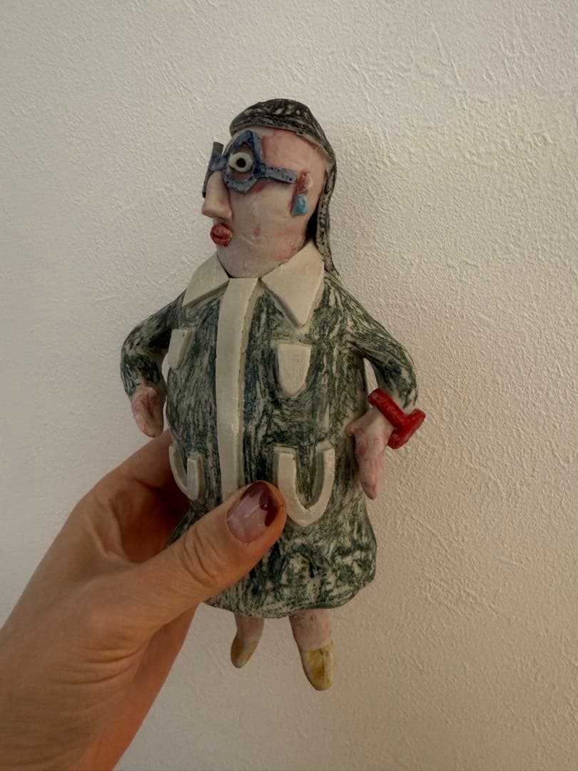 作家畑中圭介作壁掛け人形