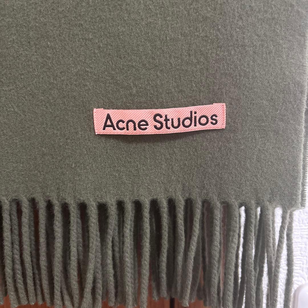 Acne Studios グリーンマフラー