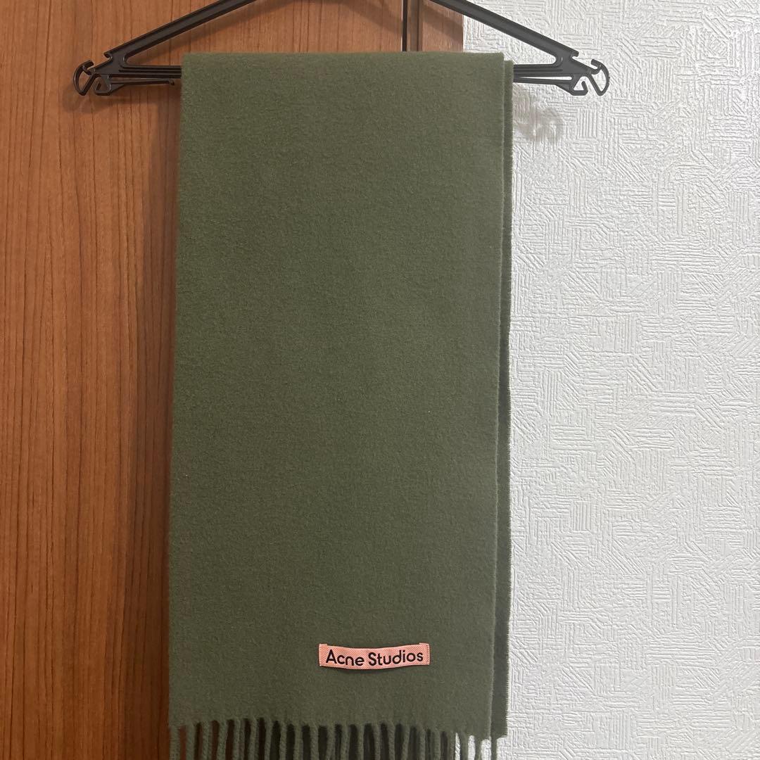Acne Studios グリーンマフラー