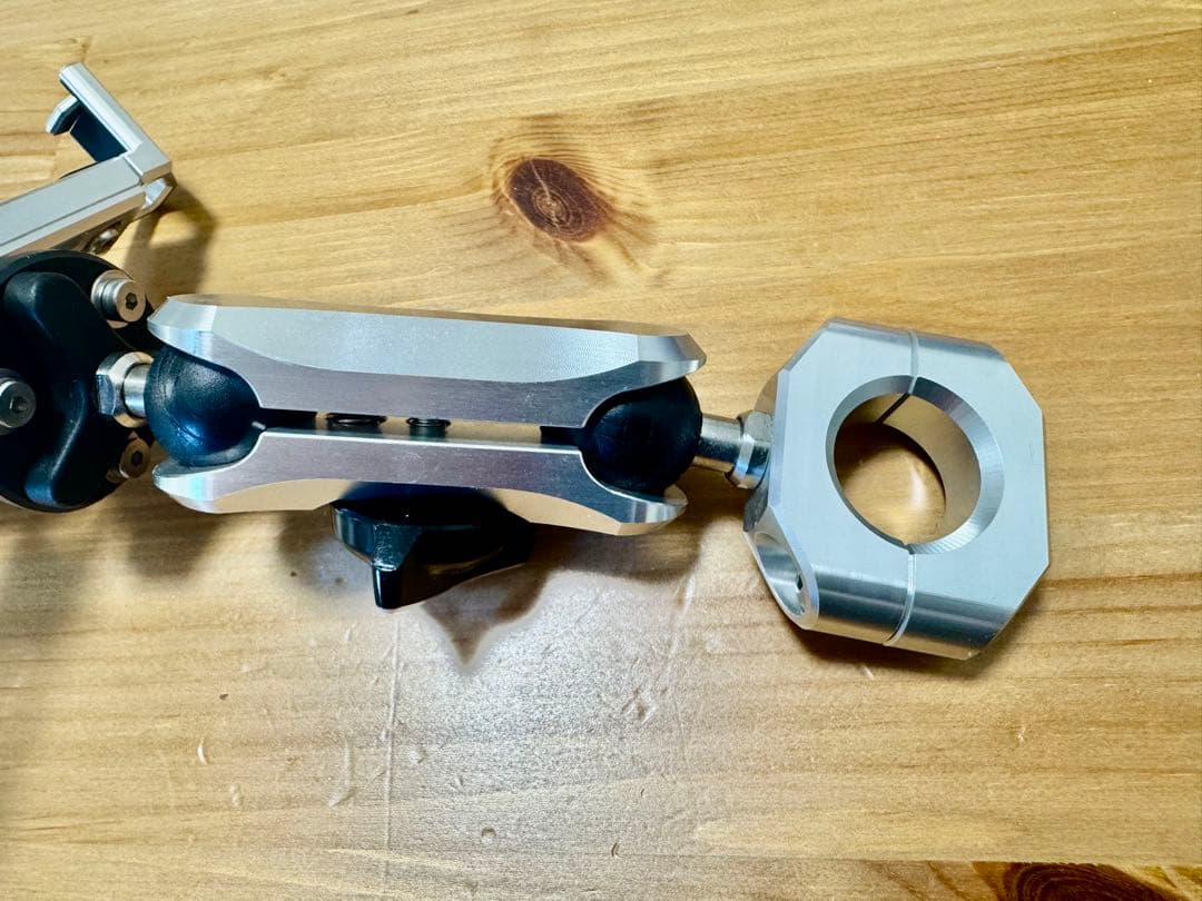 モトコルセ スマホホルダー Z900RS