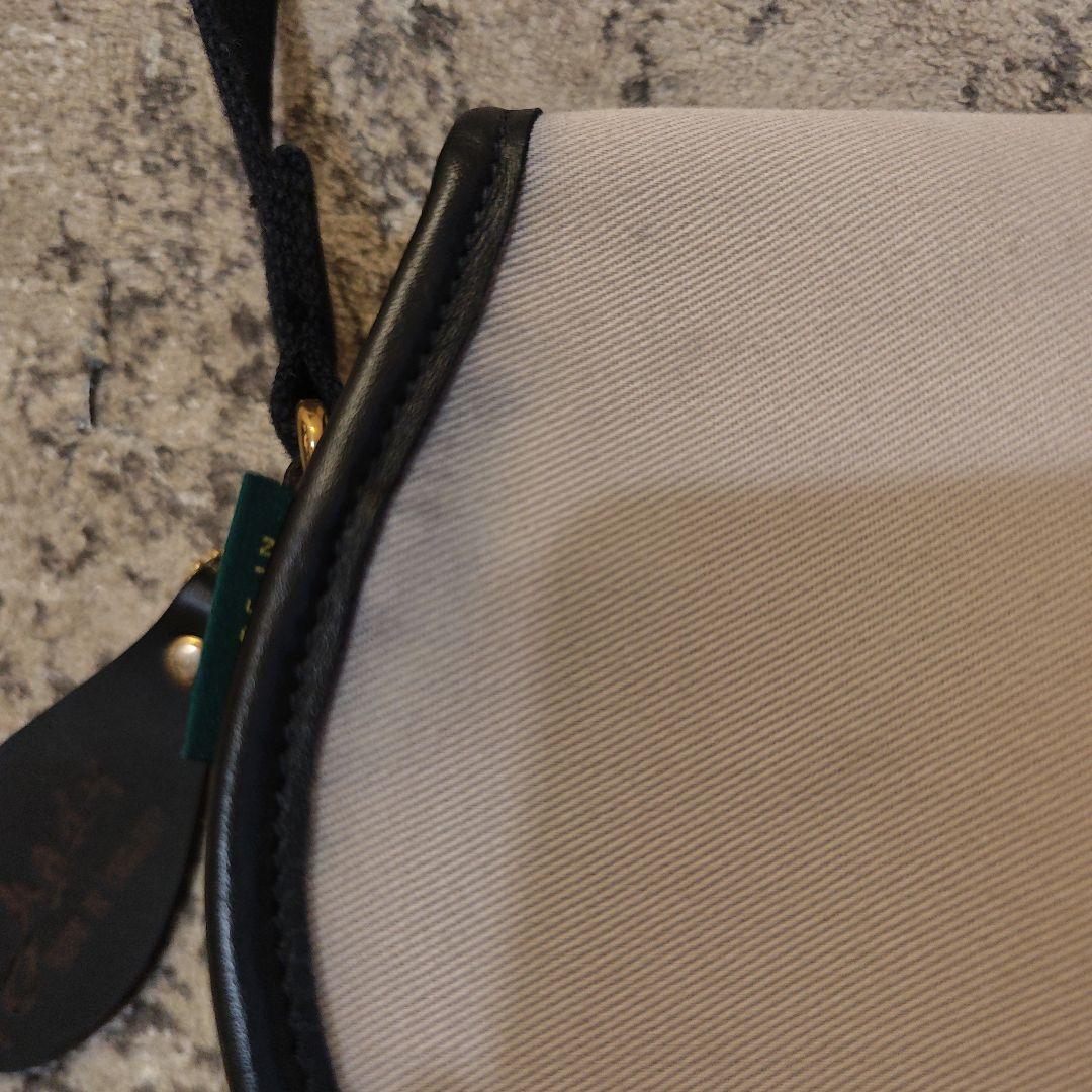 Brady AIRE MINI ショルダーバッグ TAUPE